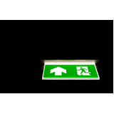 placa de sinalização saída de emergência Uberlândia